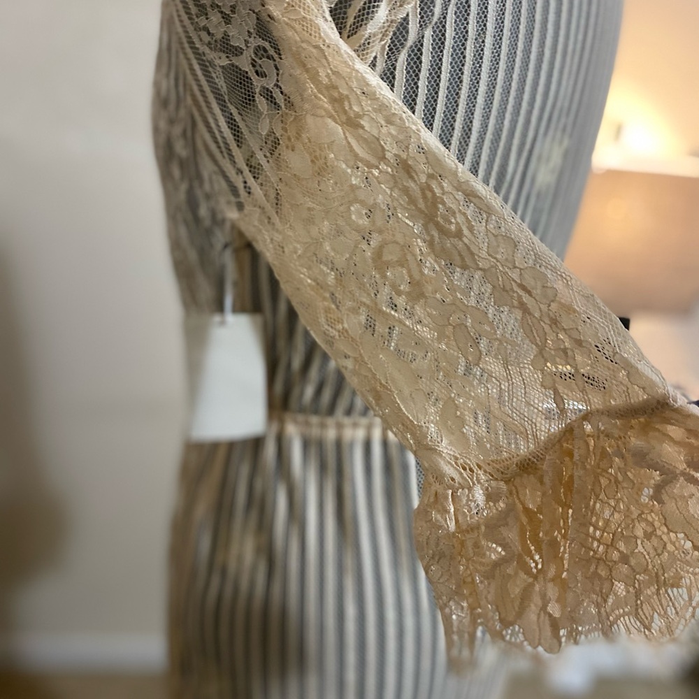 LACE ROBE / DUSTER - Picture 6 of 9